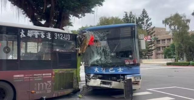 台北发生一起交通事故