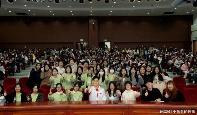 孙杨在浙师大过生日 别样庆祝充满热情